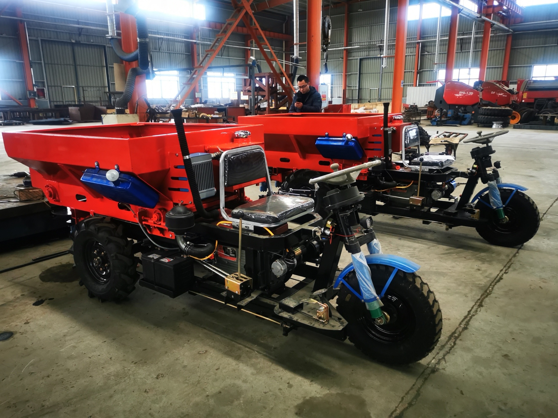 Tiansheng Machinery 2FZGB-SL series three-wheeled self-propelled fertilizer spreader