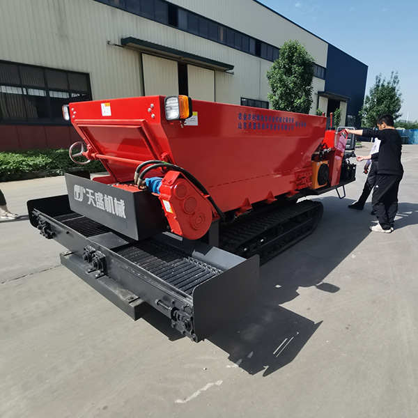 Tiansheng 2FZGB series tracked self-propelled manure spreader, Dragon Fruit manure spreader