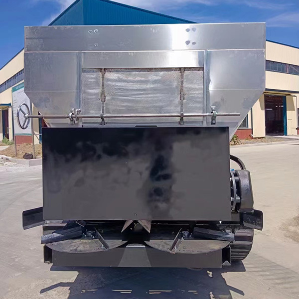 Tiansheng Mechanical Crawler Self-propelled Fertilizer Spreader 2FZGB-8