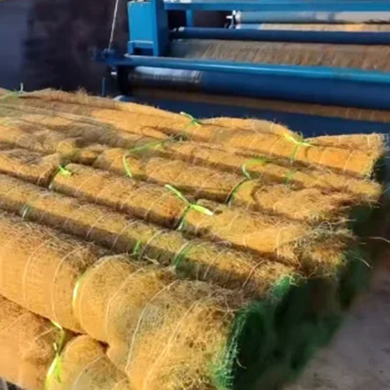 Coconut Fiber Blanket for Slope Protection and Erosion Control Coconut Fiber Mat
