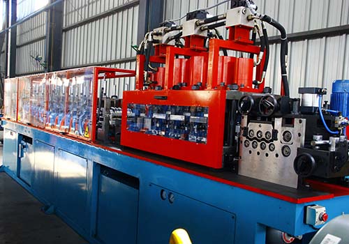 多工位冲孔切断机