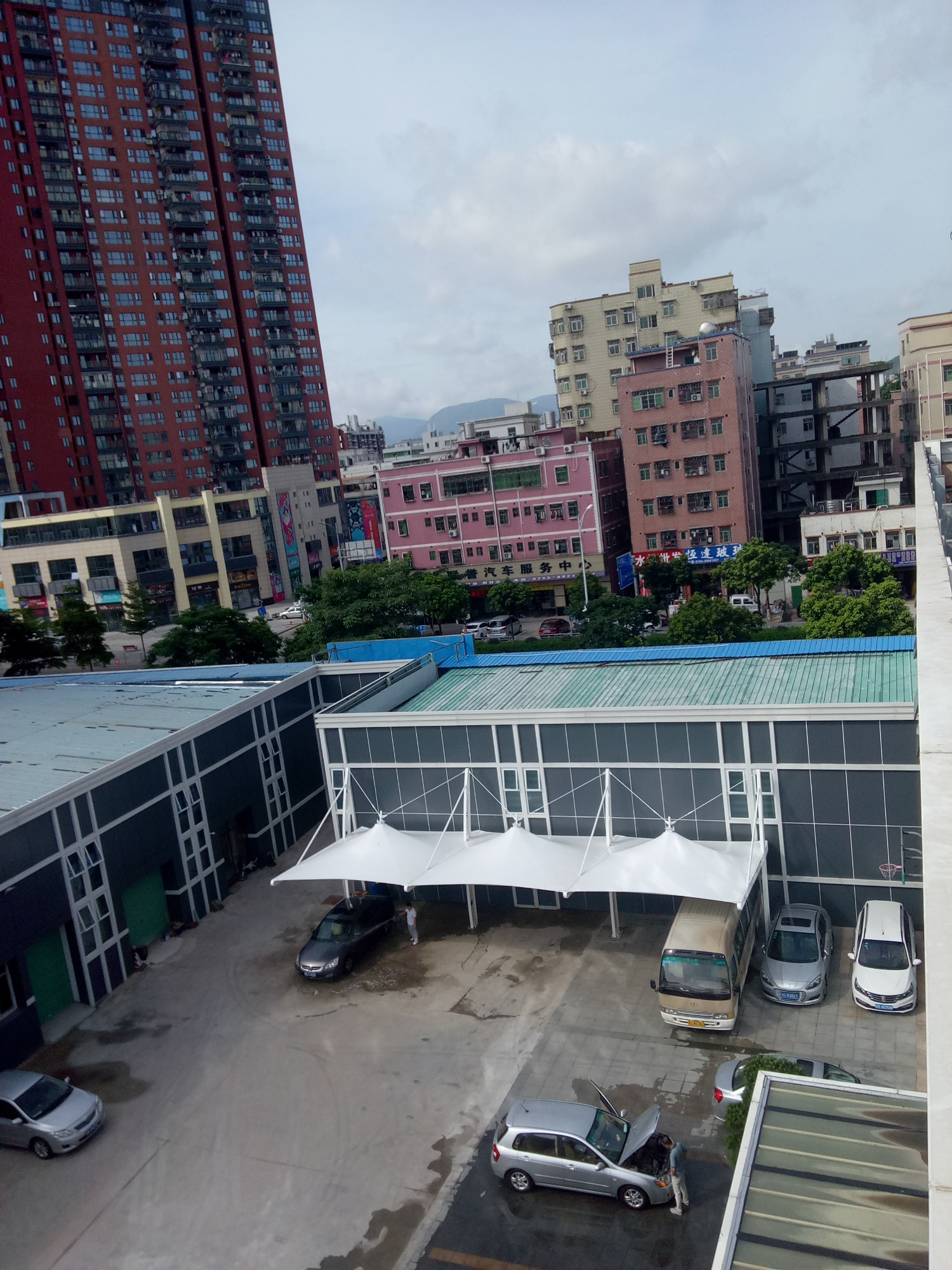 龙岗停车棚