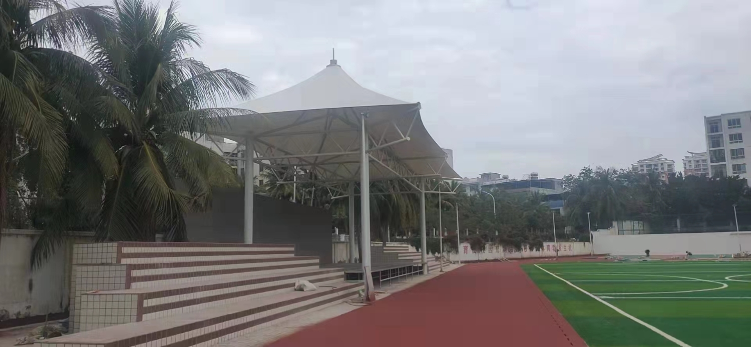 儋州新英湾小学看台及车棚