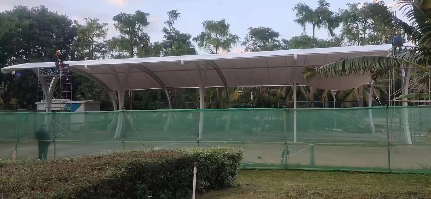 儋州新英湾小学看台及车棚