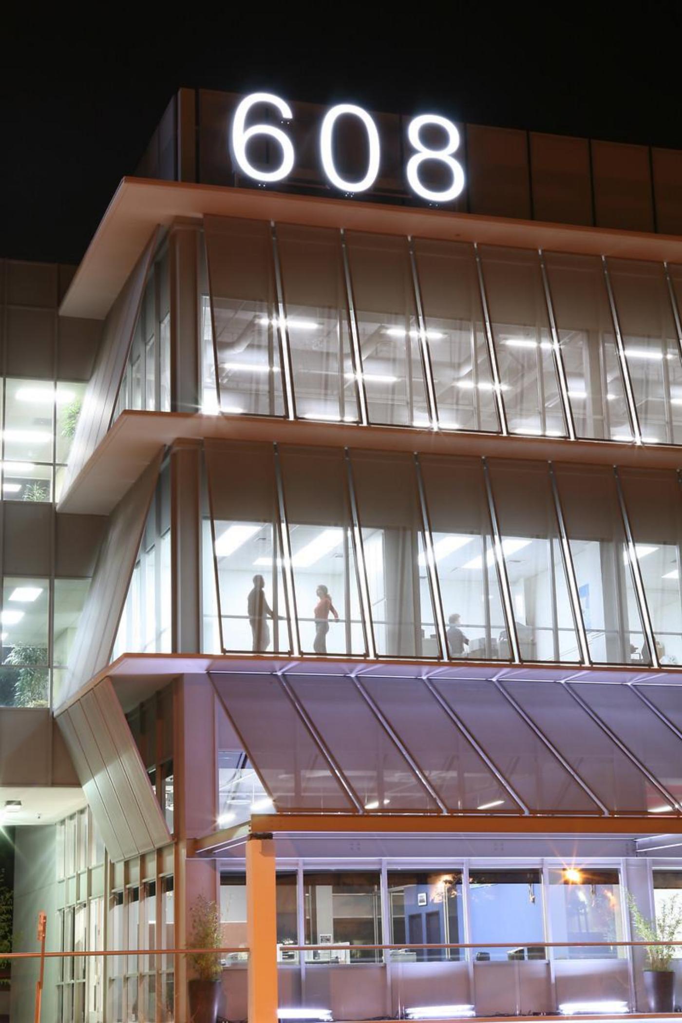 Silver Spur Building 办公大楼