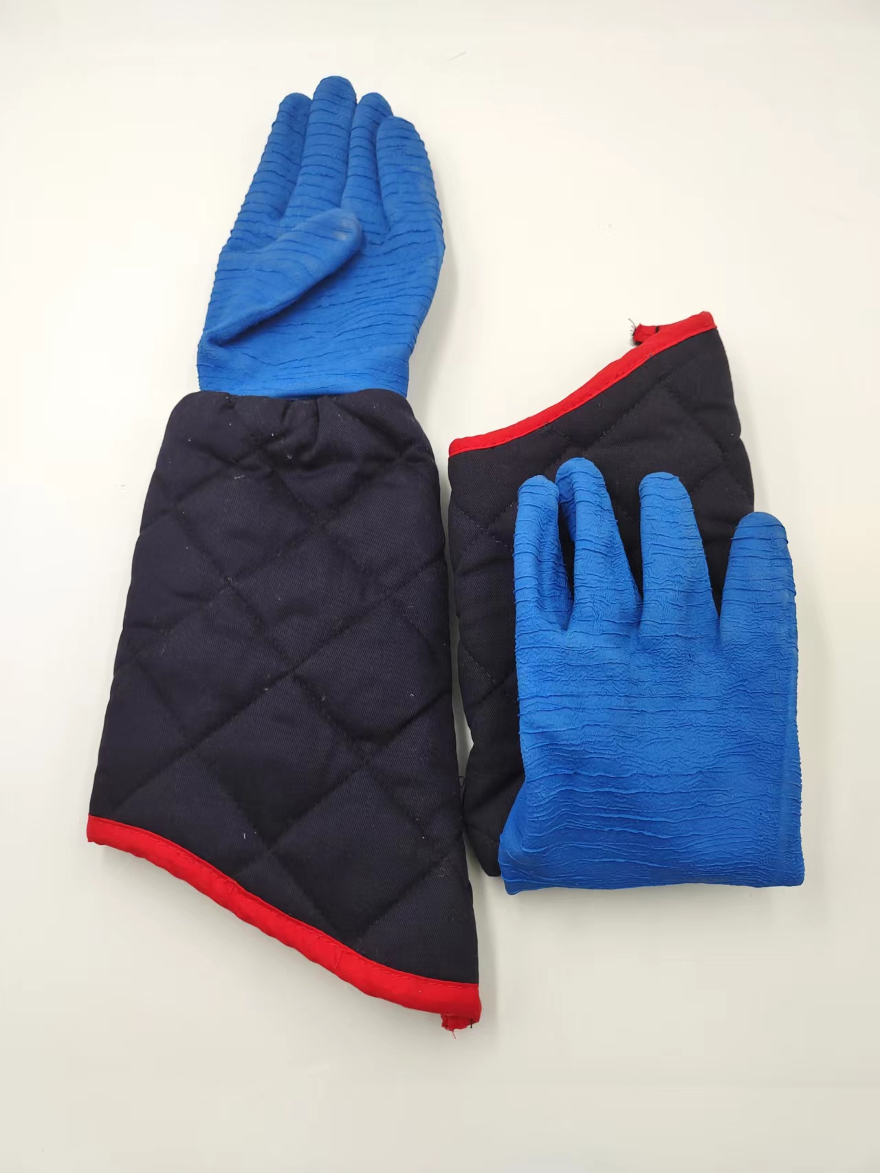 L5109  Gloves resistant to high temperatures and steam