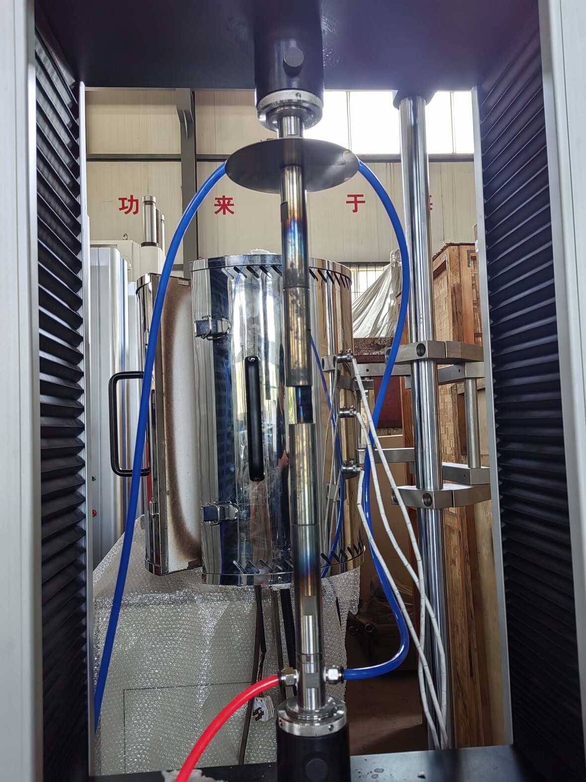 универсальная машина для испытания электронов в высокотемпературной печи