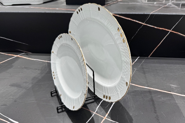 Plate