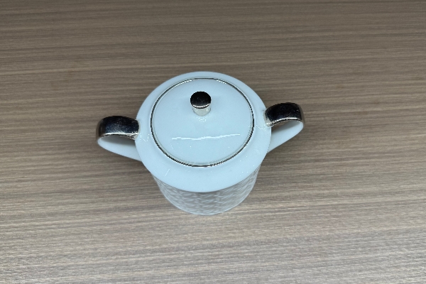 Sugar pot