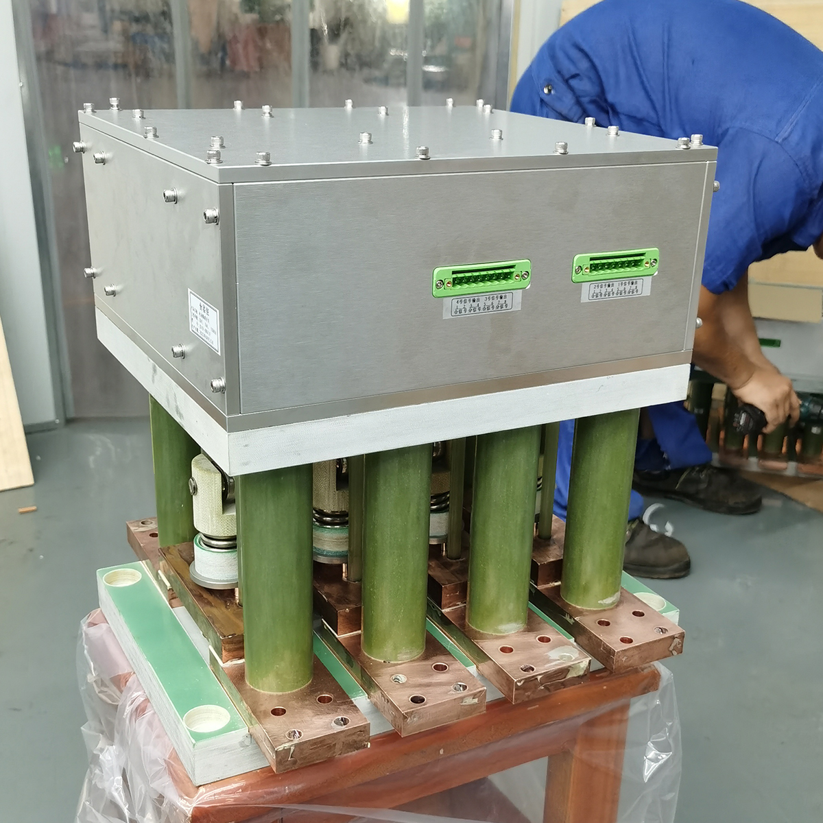 智能电动隔离开关