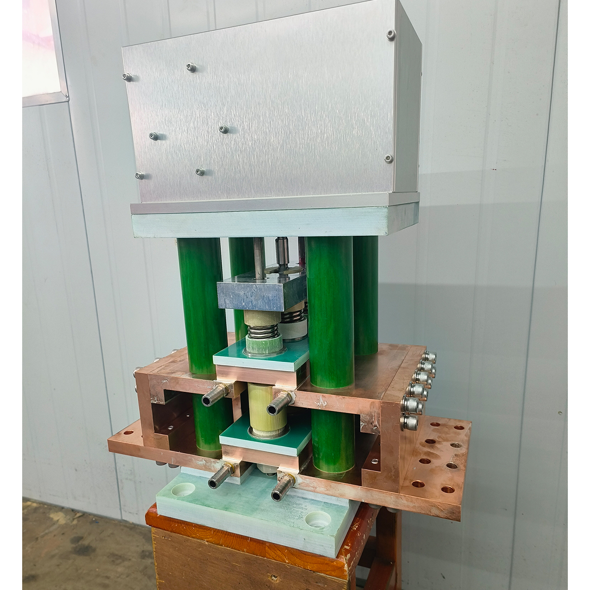 智能电动隔离开关