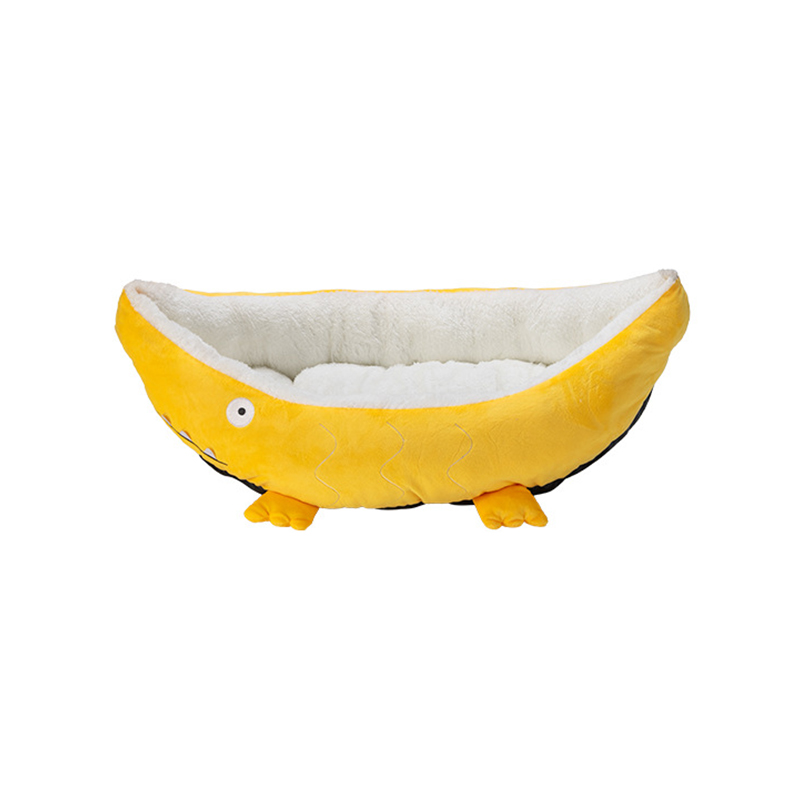 Alligator-Shaped Pet Bed