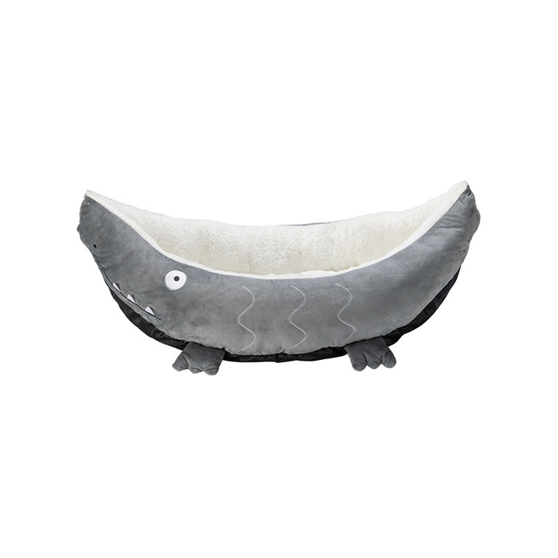 Alligator-Shaped Pet Bed