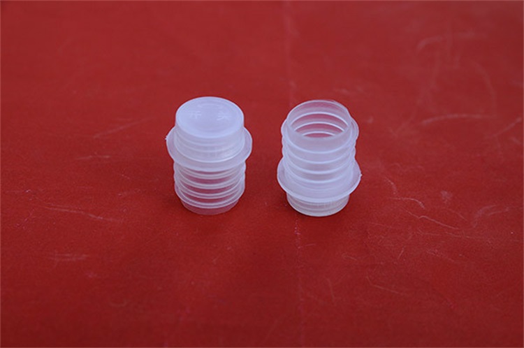 13-1斤丝口倒酒器