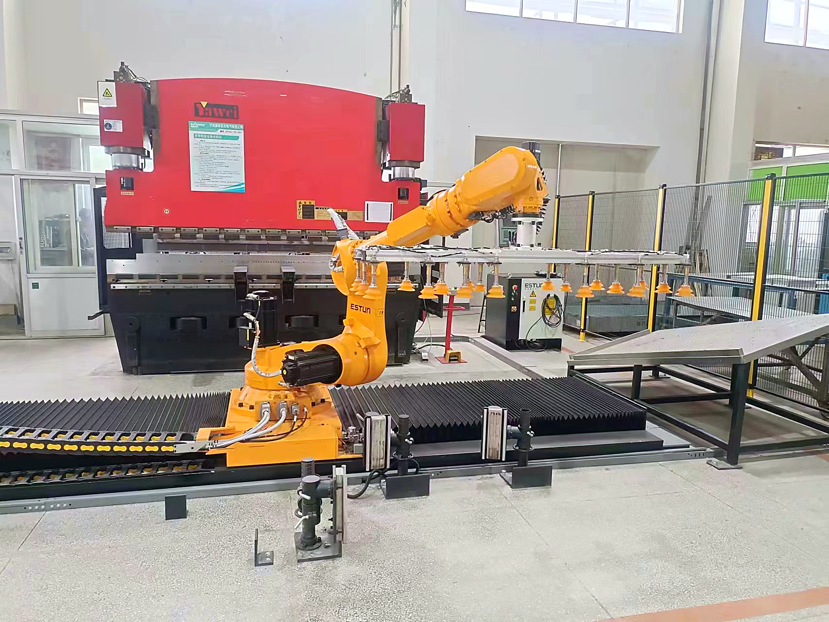 折弯机械手