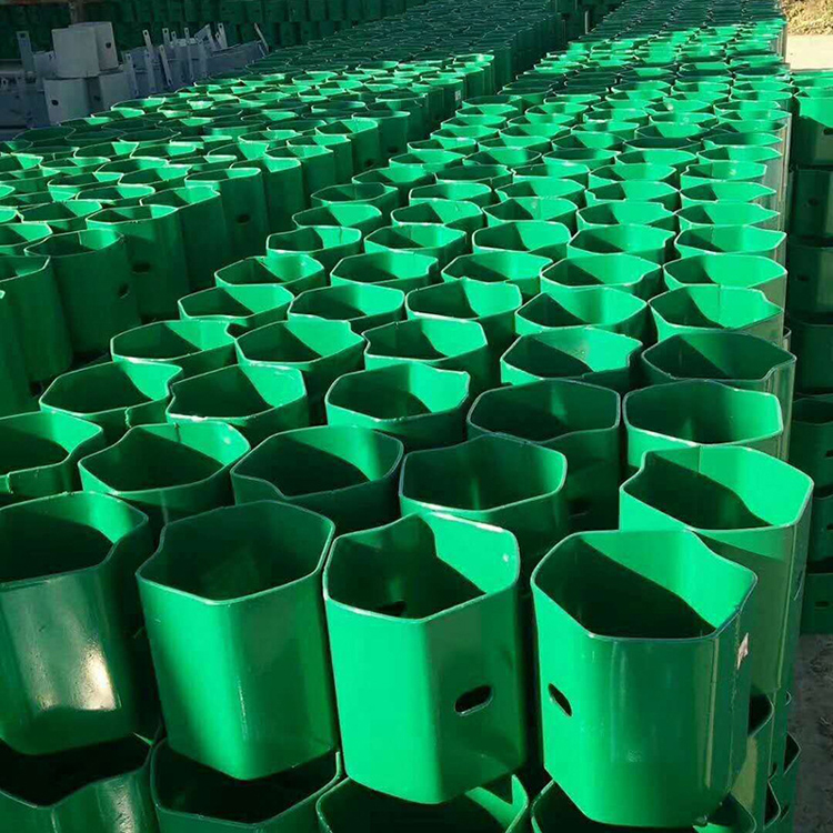 高速护栏板配件 喷塑镀锌防阻块