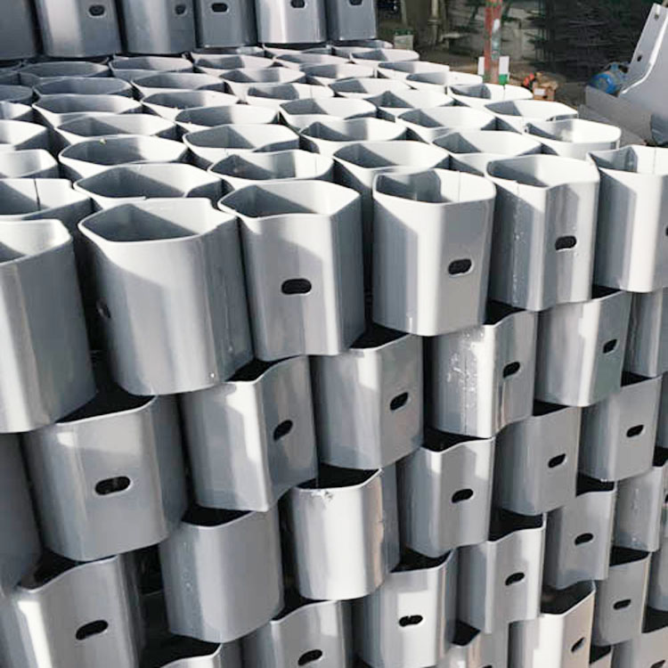 高速护栏板配件 喷塑镀锌防阻块