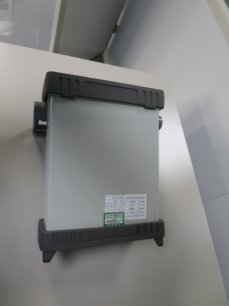 六位半数字万用表-上面x