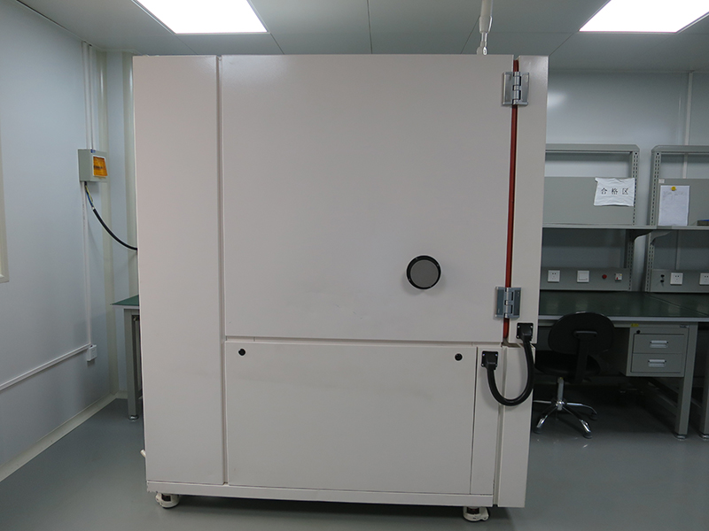 高低温试验箱-侧面x