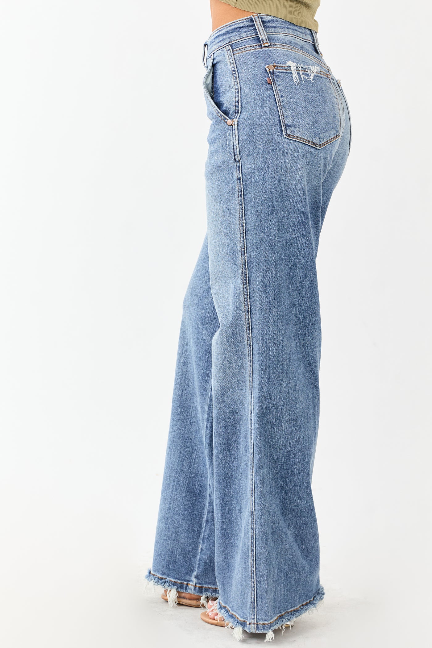 Medium High Rise Retro Wide Stretchy Jeans