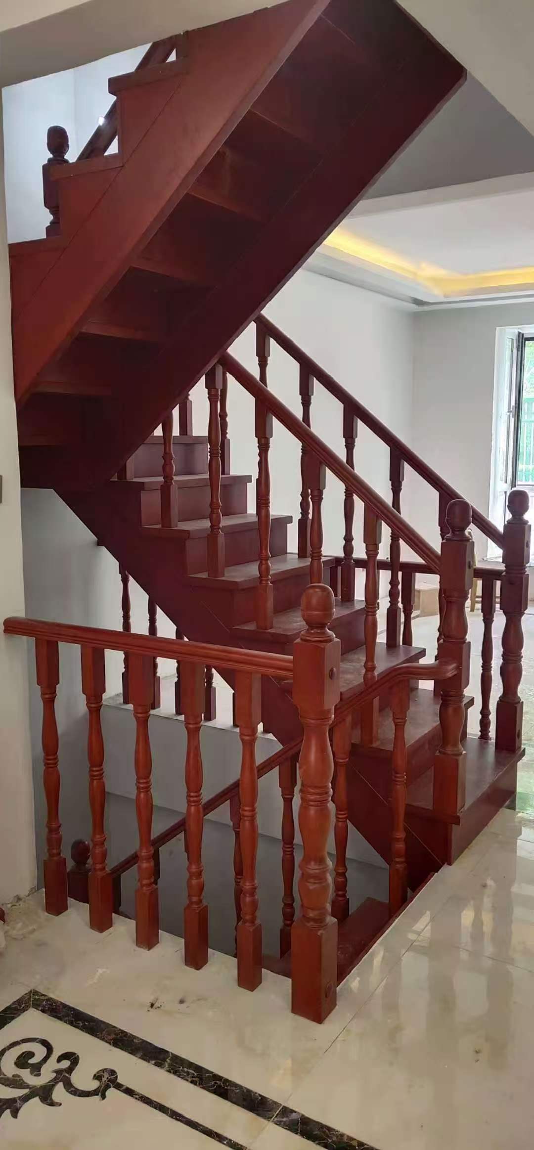 济南实木楼梯厂家