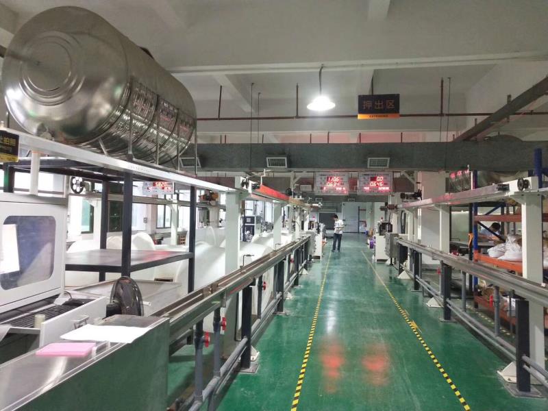 What are the structural differences between Category 5e and Category 6 network cables