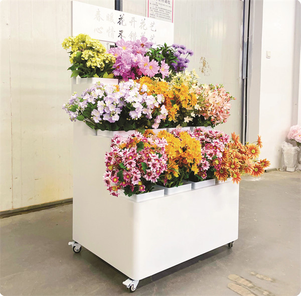 Fresh cut flower table