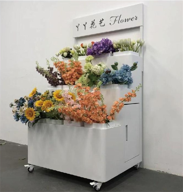 Fresh cut flower table