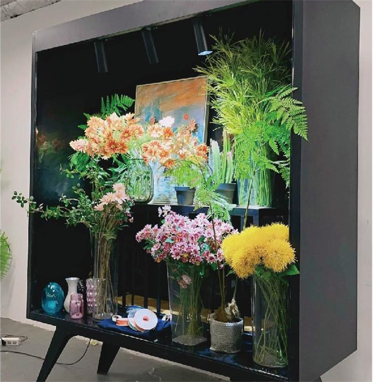 Showcase cabinet
