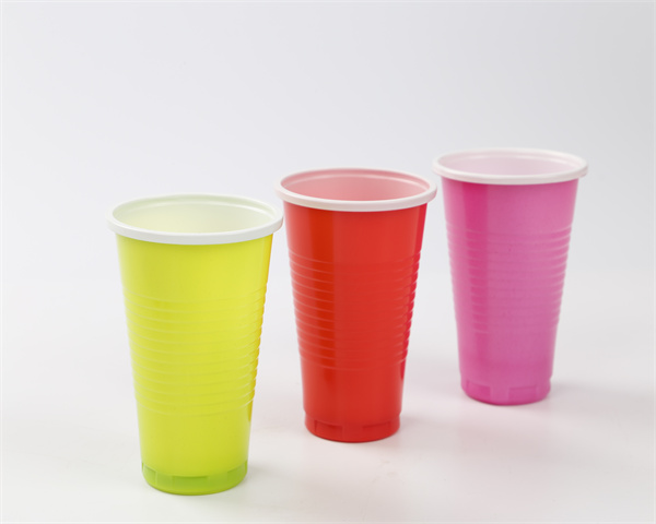 一次性杯子