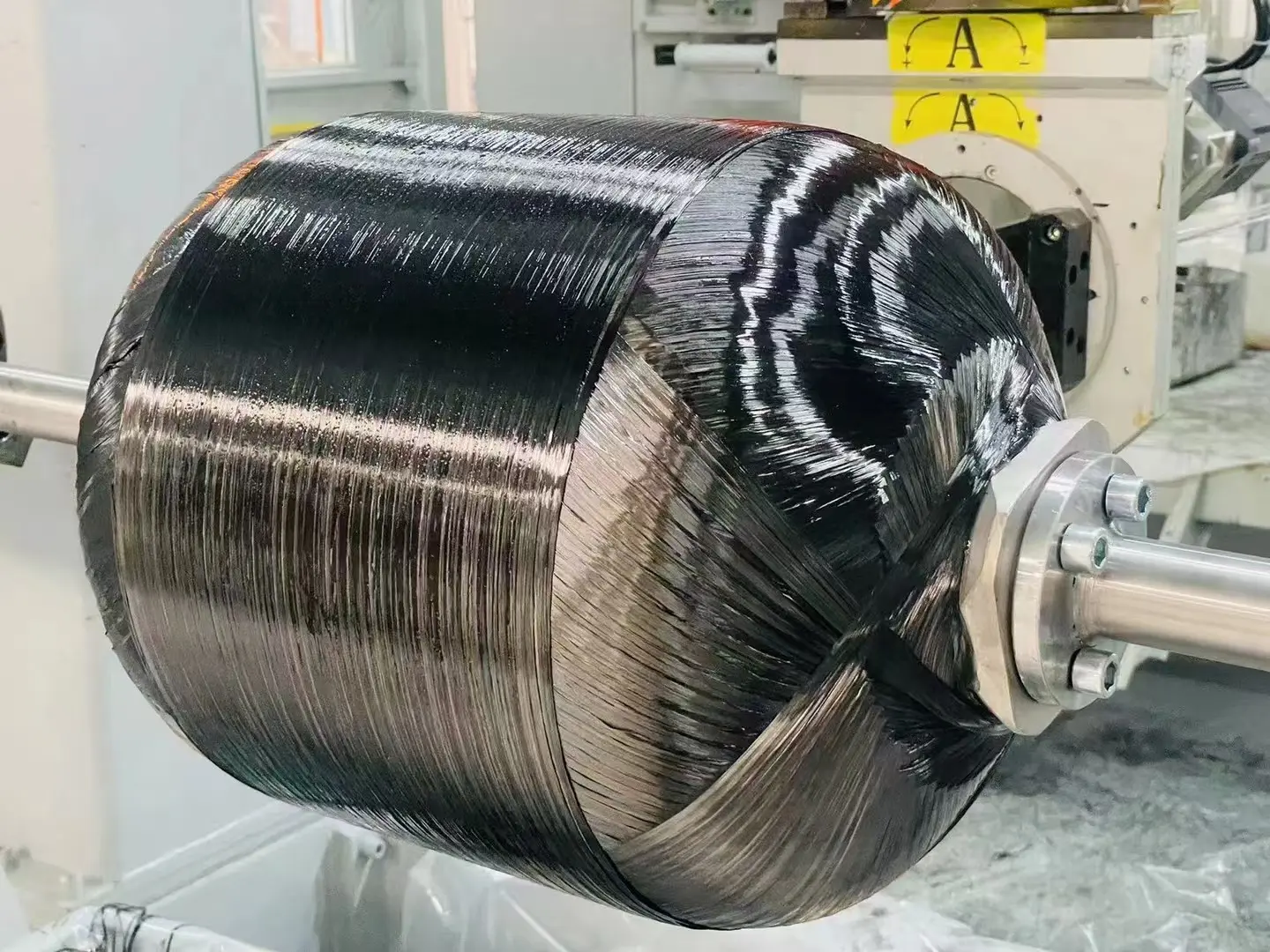 Winding gas cylinder