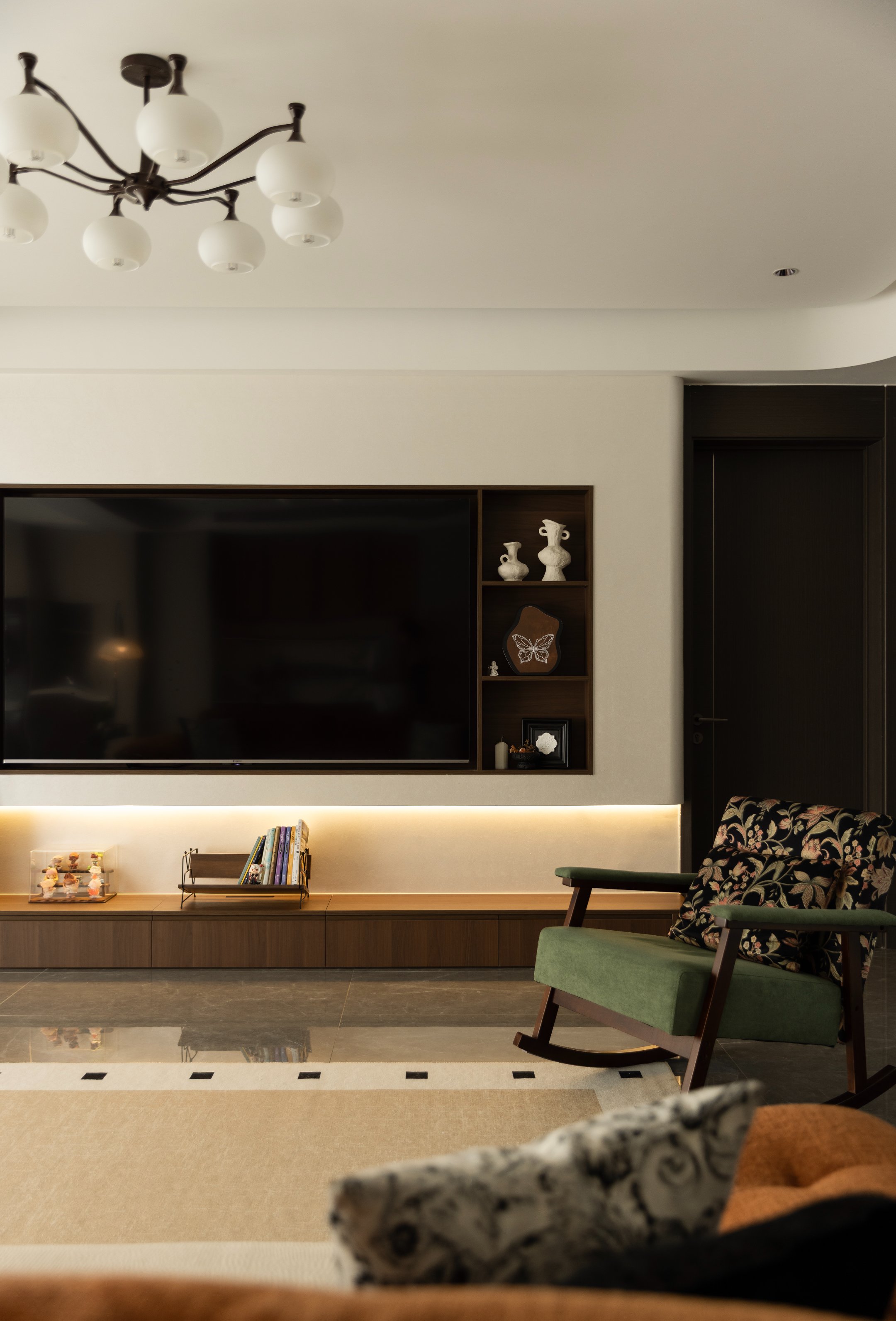 龙湖华盛天曜128平现代中古