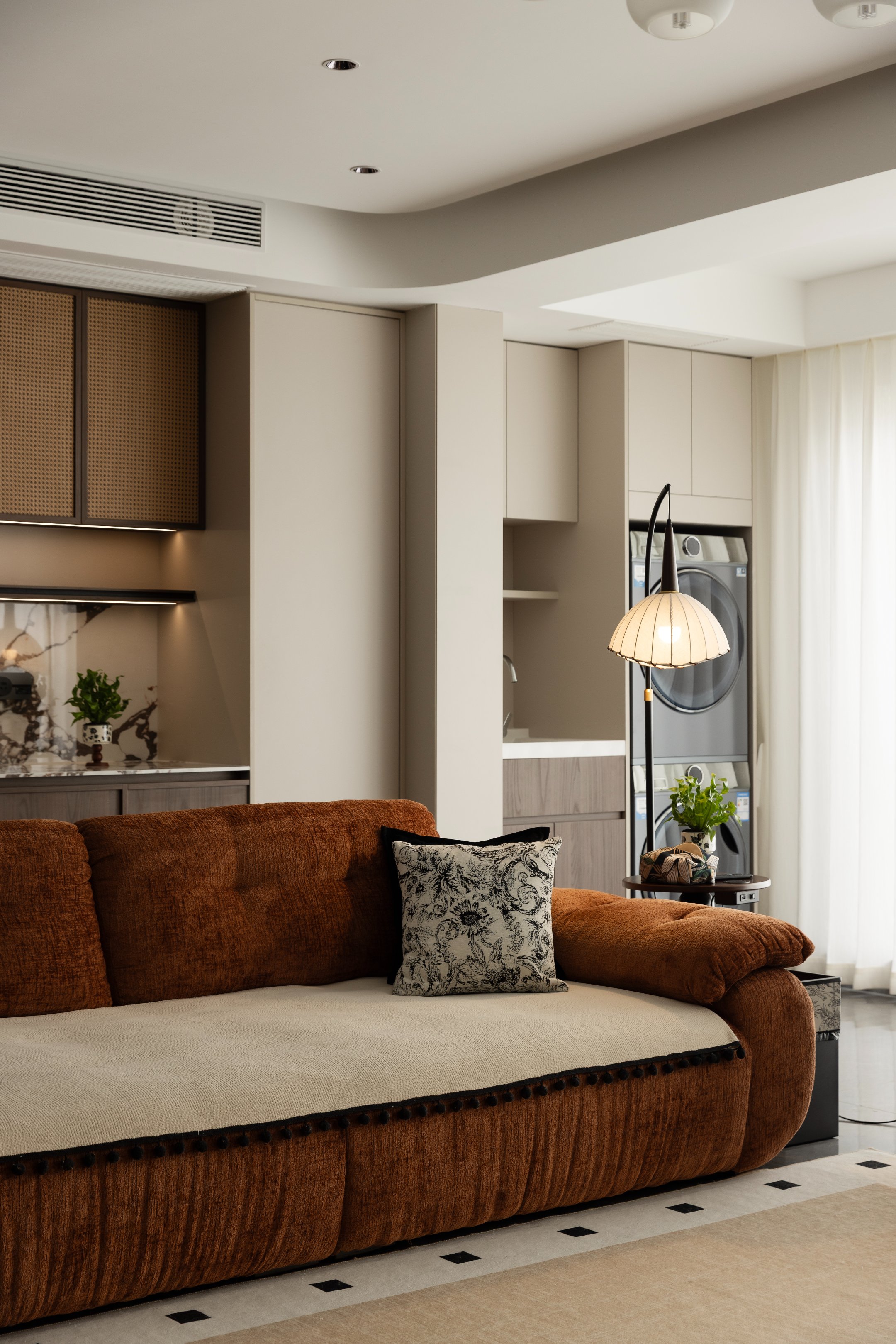 龙湖华盛天曜128平现代中古