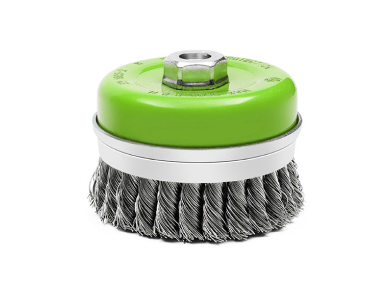 Knot wire cup brushes