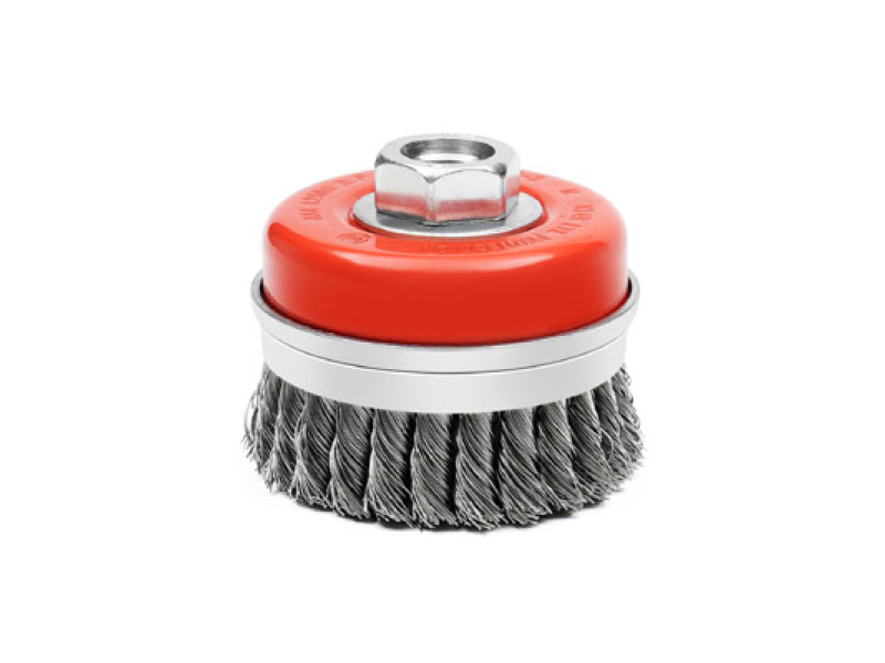 Knot wire cup brushes