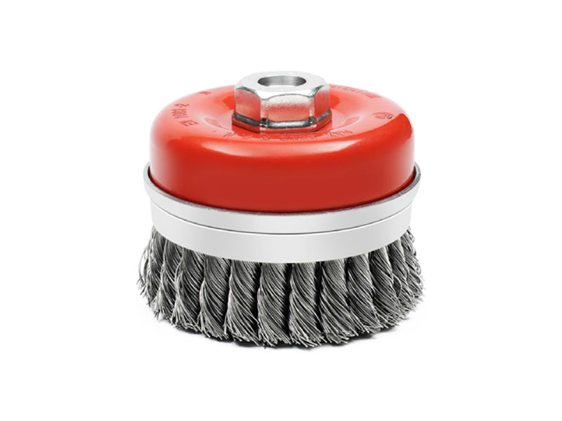 Knot wire cup brushes