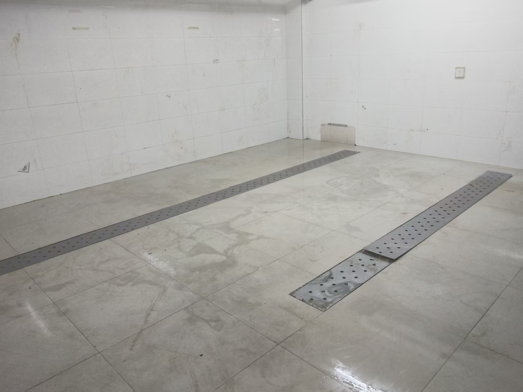 日用品、 垃圾销毁