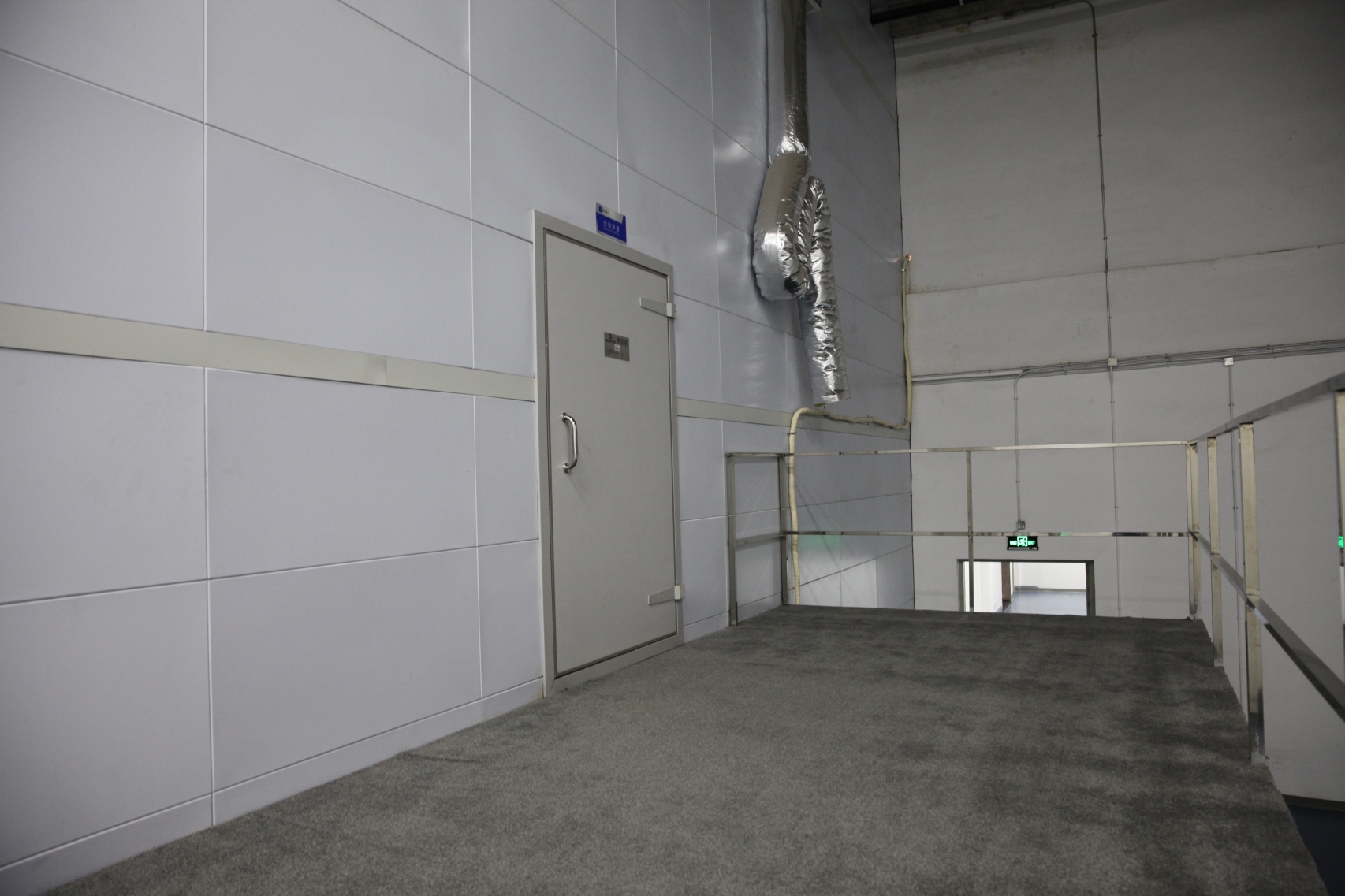 Semi-anechoic chamber