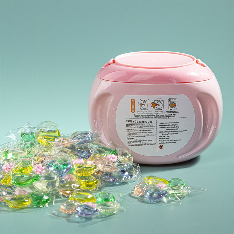 20 маленьких сжатых шариков