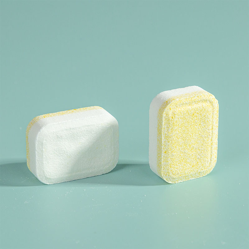 Желтовато-белый