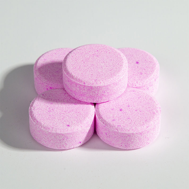 Круглый, тонкий, светло-жёлтый