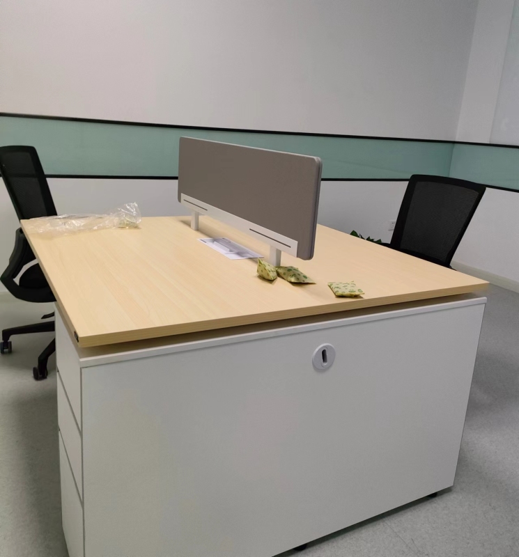 双人位办公隔断