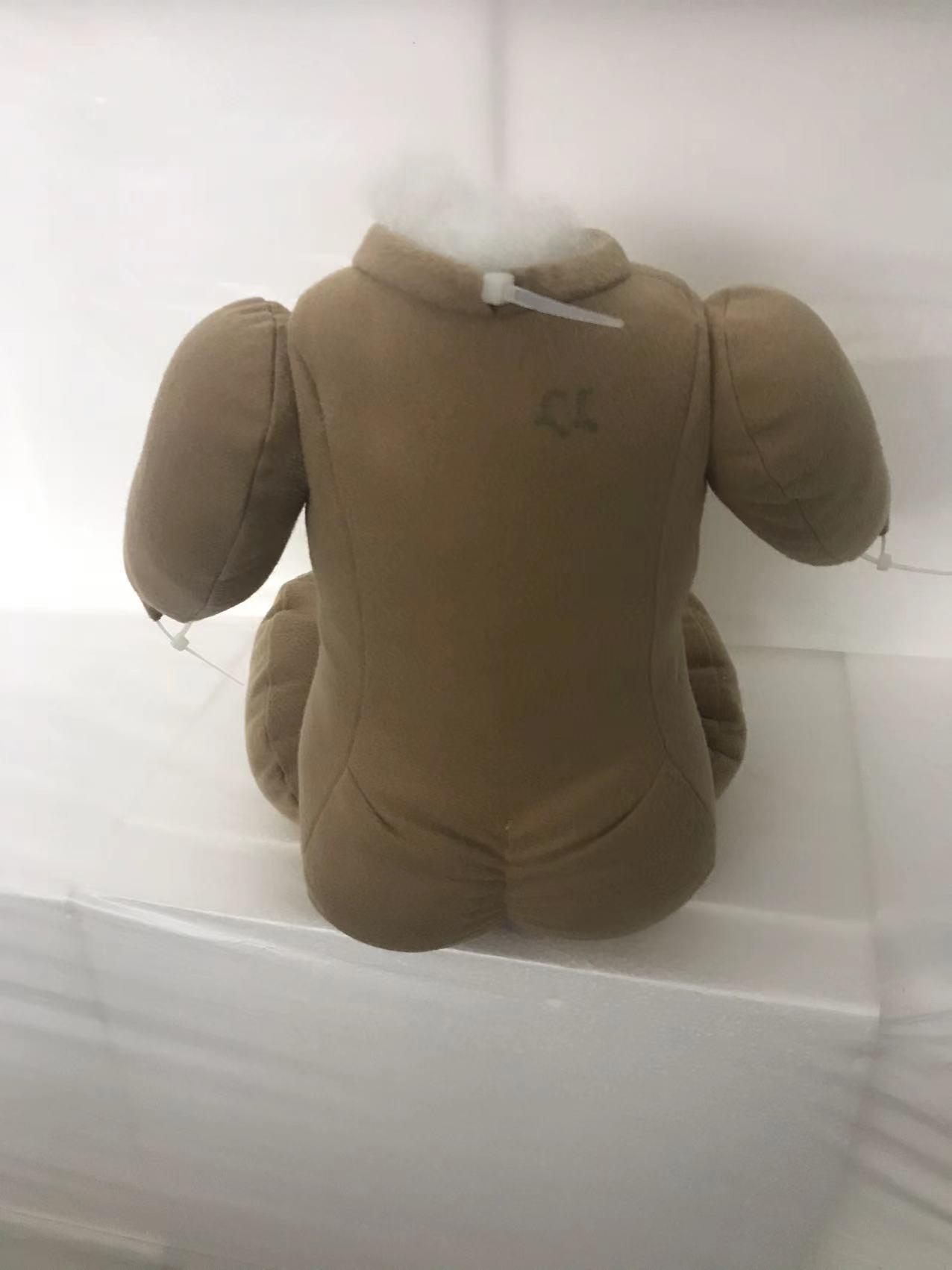 1-4 limbs darker flesh