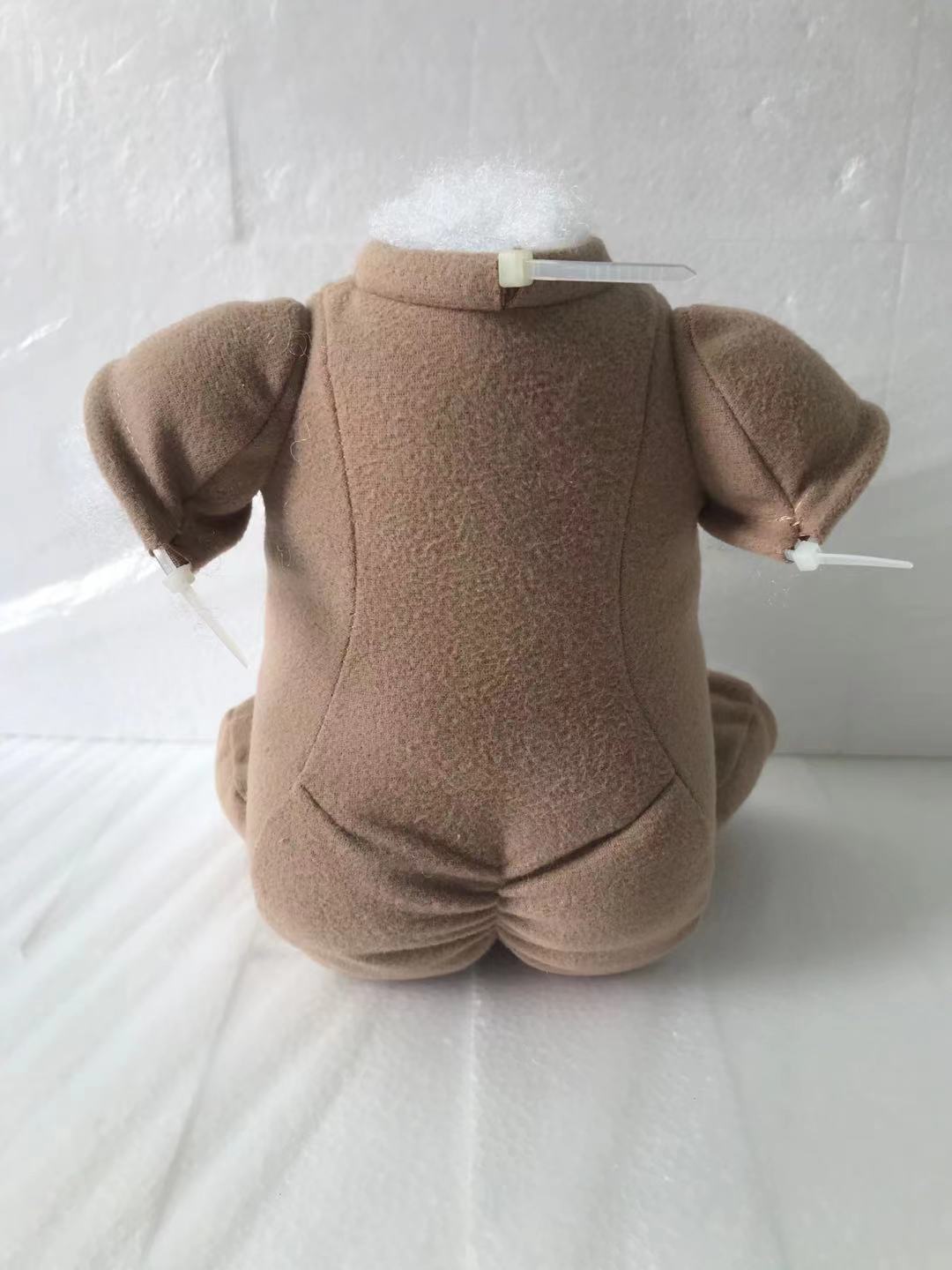 3-4 limbs darker flesh