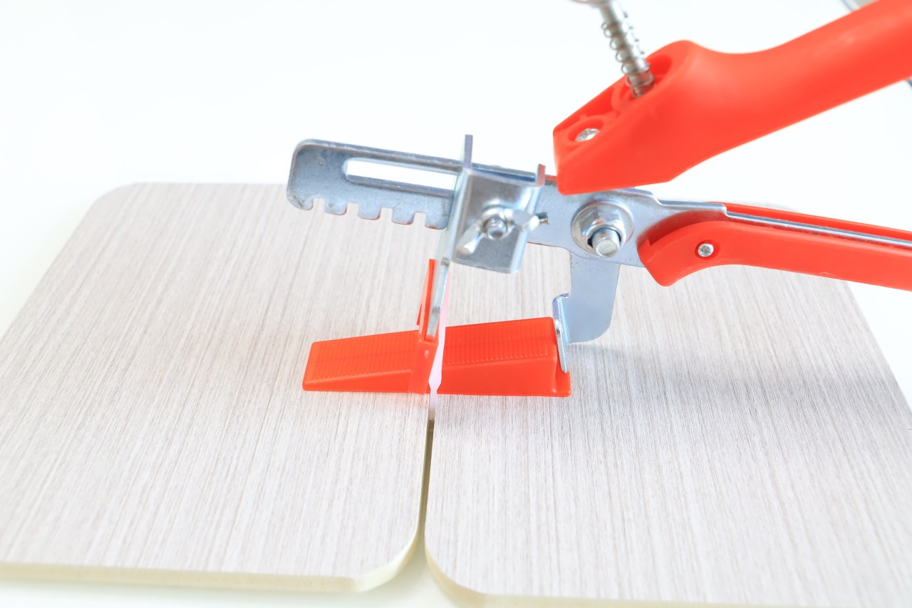 钳子+找平器+插片