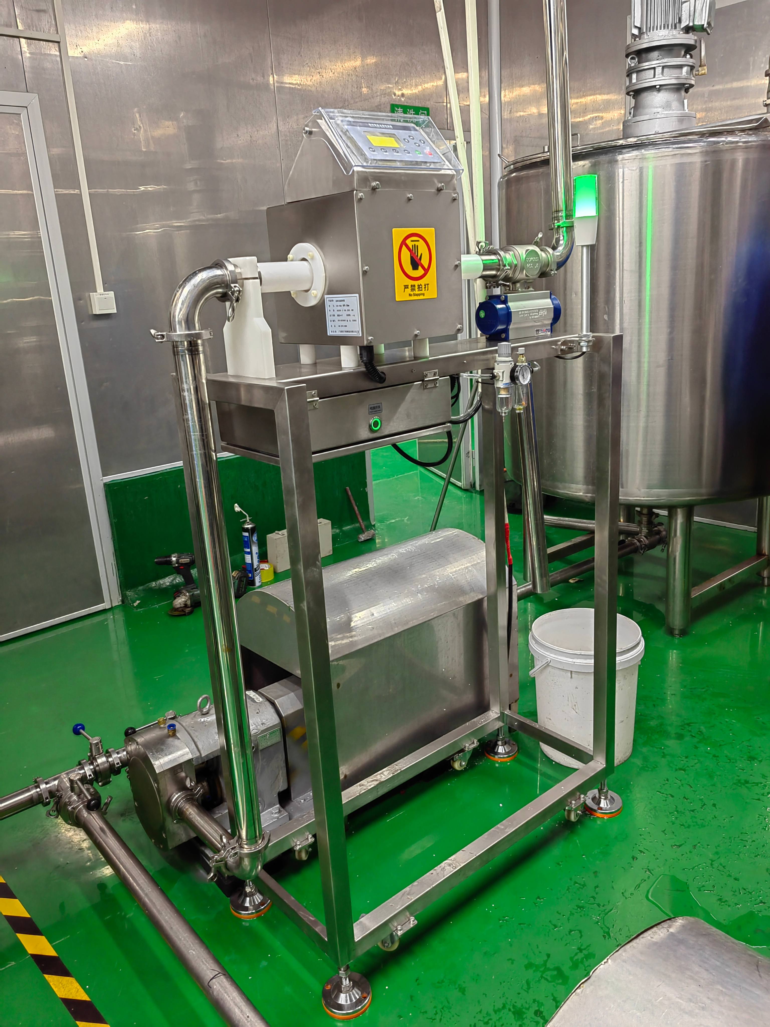 管道式金属分离器