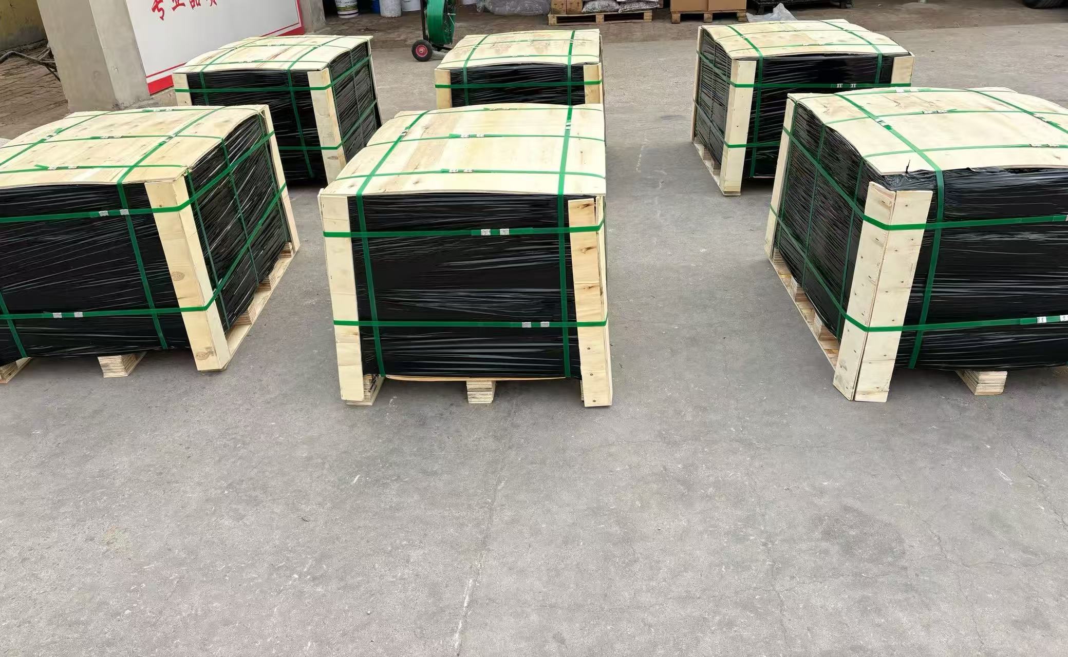 Warehouse packing and shipping