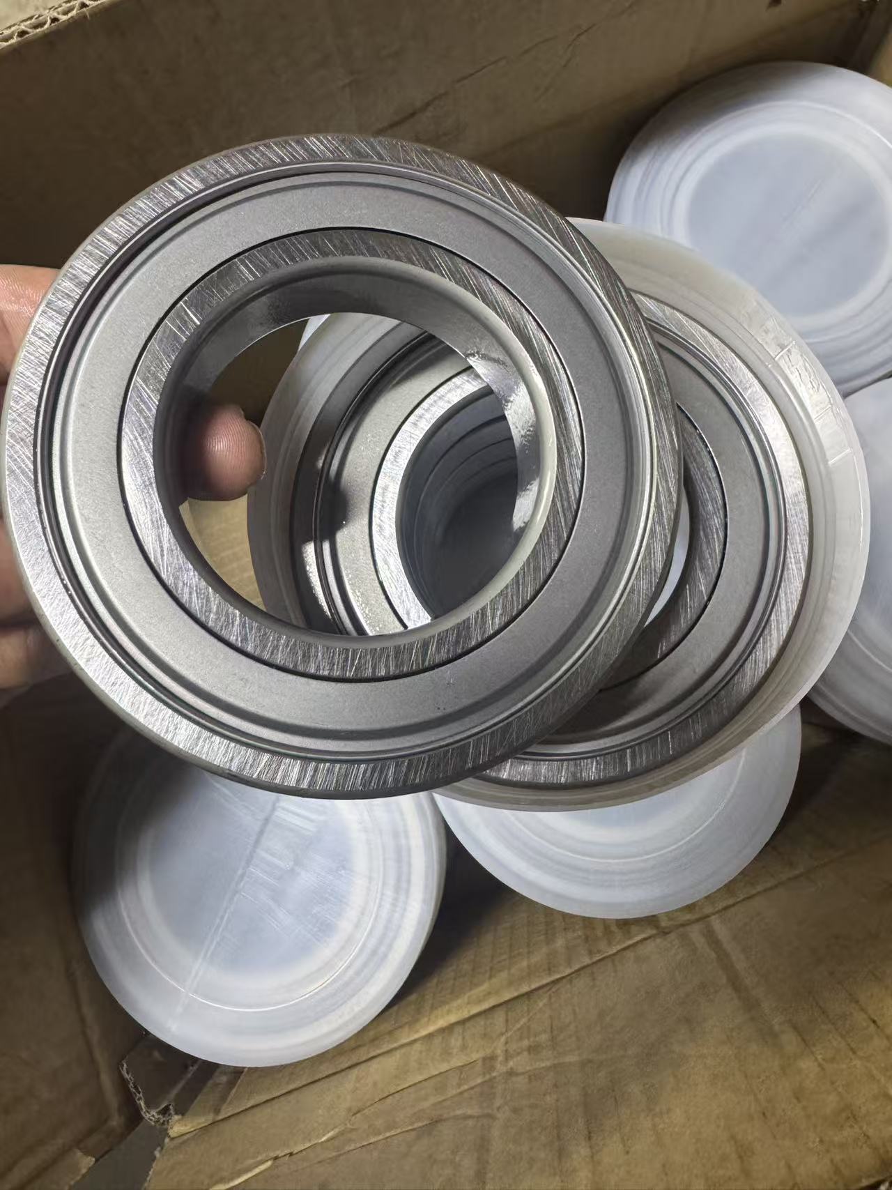 Sealed Deep Groove Ball Bearings