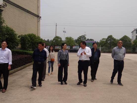 莅临兴安种业-2