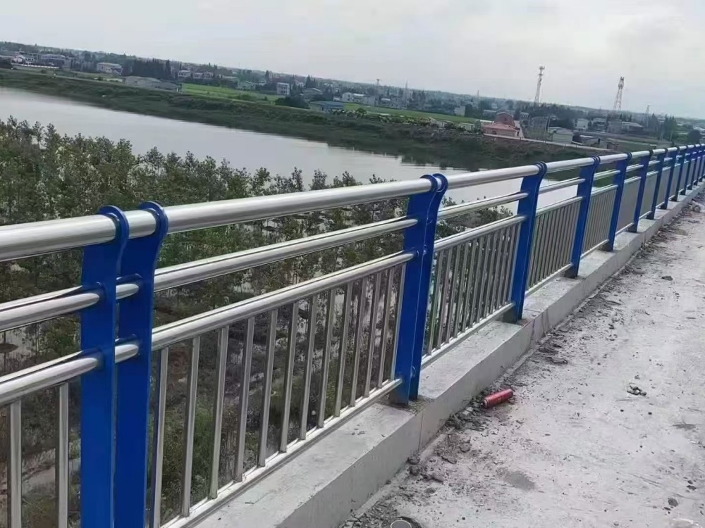 桥梁护栏